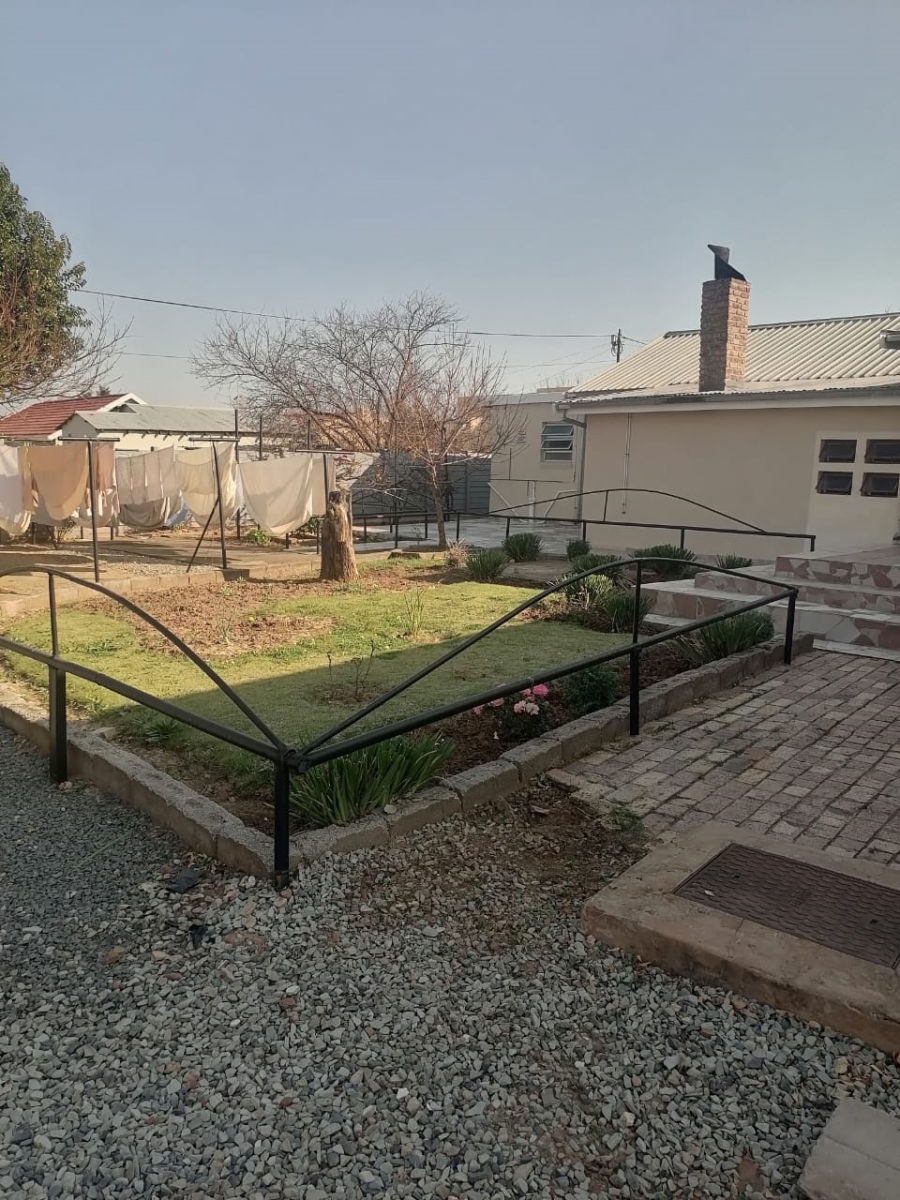 To Let 3 Bedroom Property for Rent in Madeira Park Eastern Cape